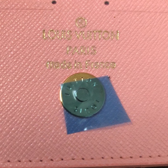 NWOT wallet - Picture 7 of 10